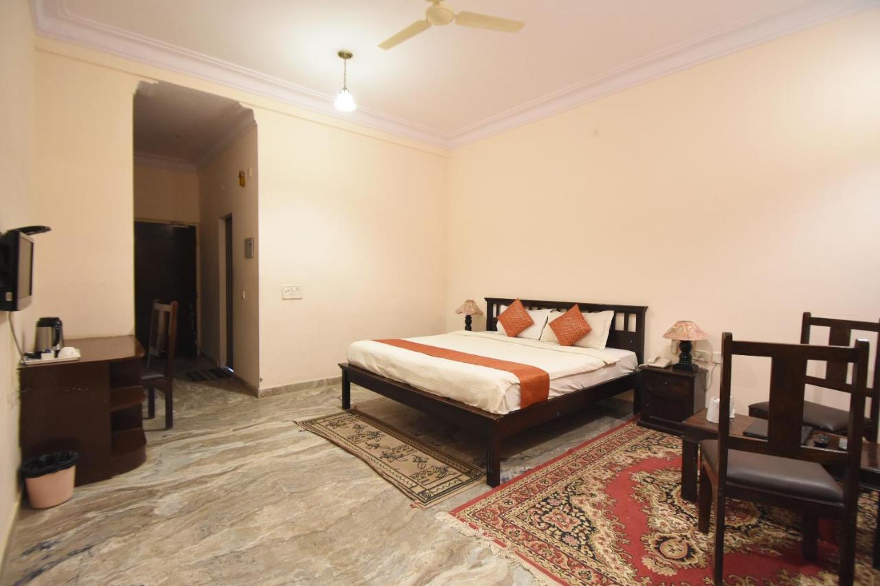 Satyam Palace Resort Пушкар Екстериор снимка