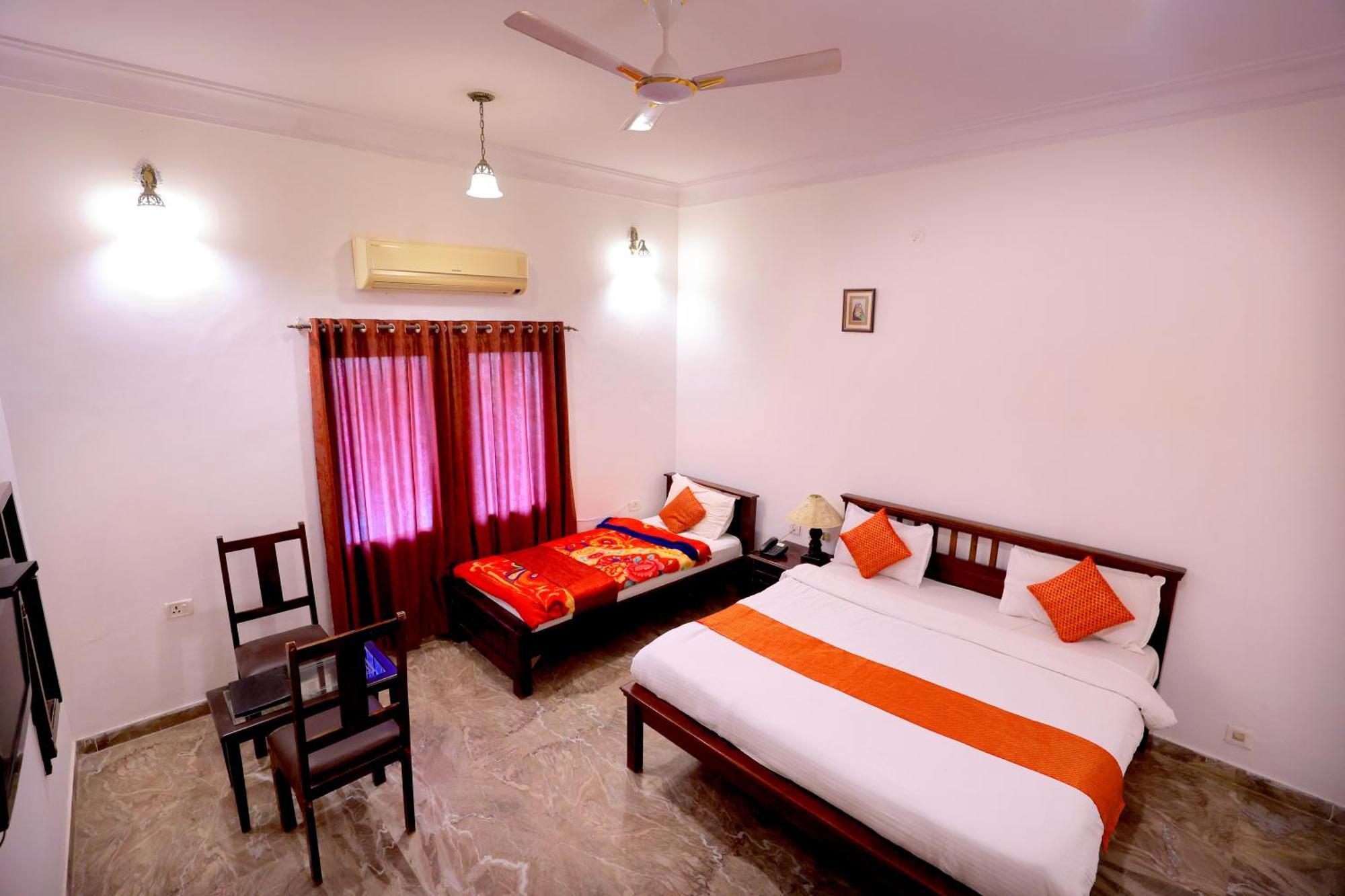 Satyam Palace Resort Пушкар Екстериор снимка