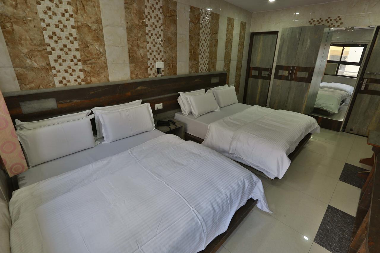 Satyam Palace Resort Пушкар Екстериор снимка